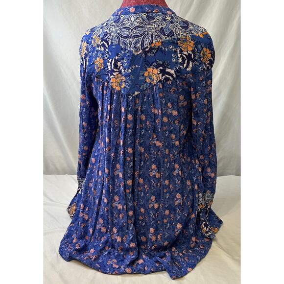 Free People Wildflower Fields Henley Blue Flared Sleeves Tunic Size Medium - Picture 4 of 7